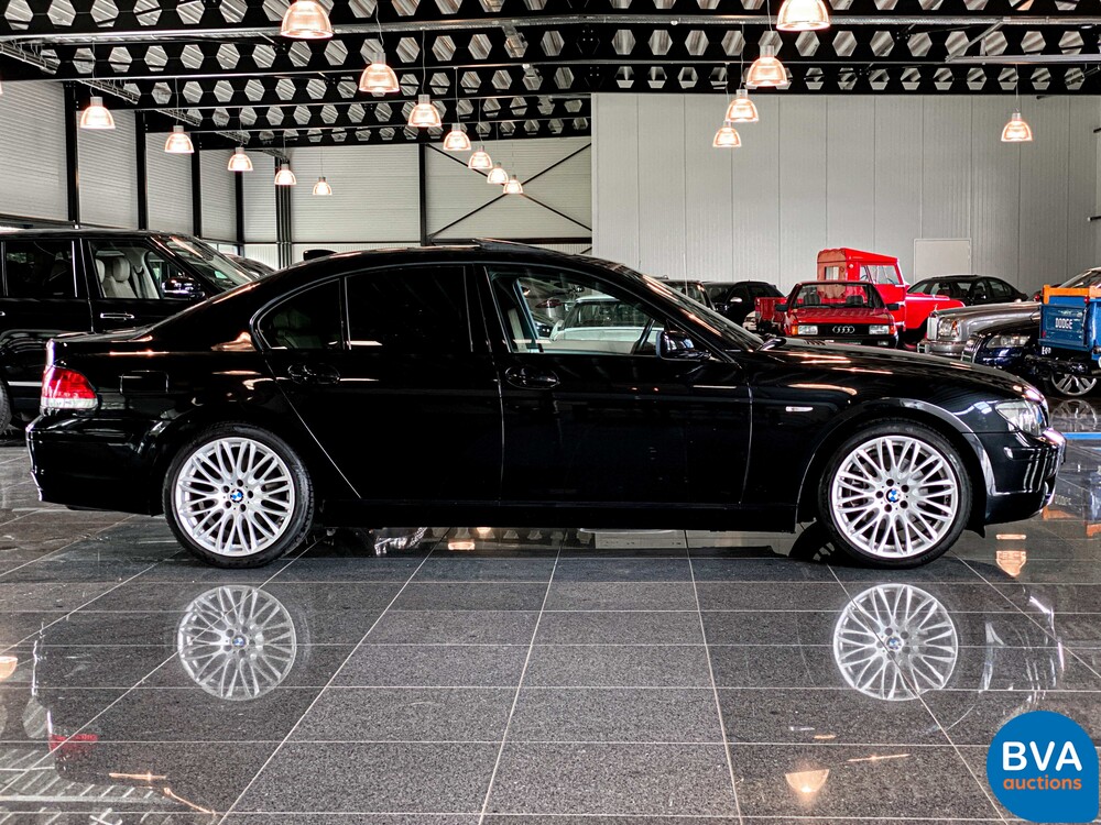BMW 740i High Executive M-Sport 7er 306pk 2005 -Org NL-, 31-RT-XH.