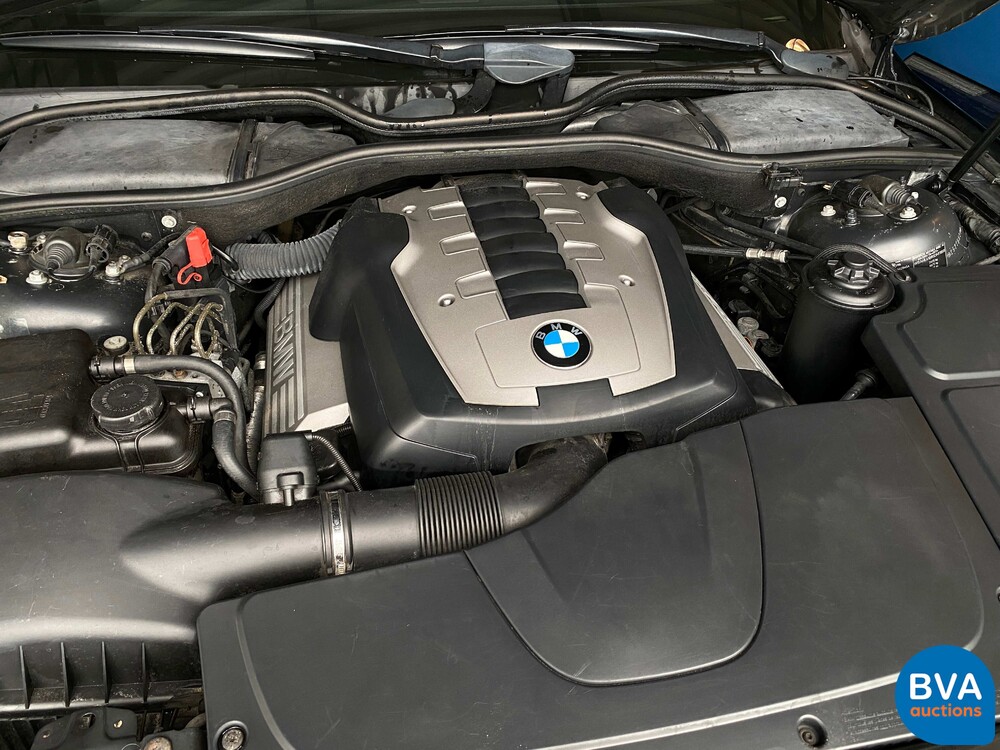 BMW 740i High Executive M-Sport 7er 306pk 2005 -Org NL-, 31-RT-XH.
