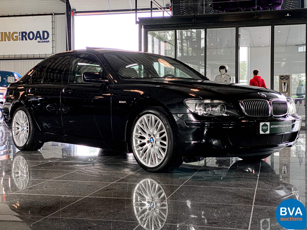 BMW 740i High Executive M-Sport 7er 306pk 2005 -Org NL-, 31-RT-XH.