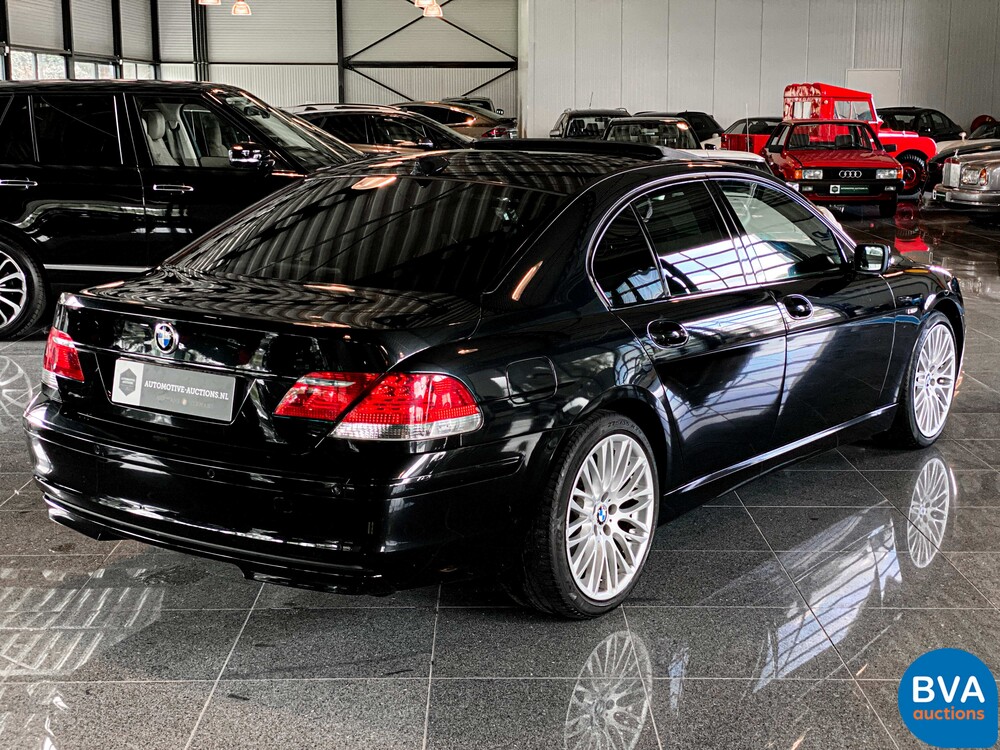 BMW 740i High Executive M-Sport 7er 306pk 2005 -Org NL-, 31-RT-XH.