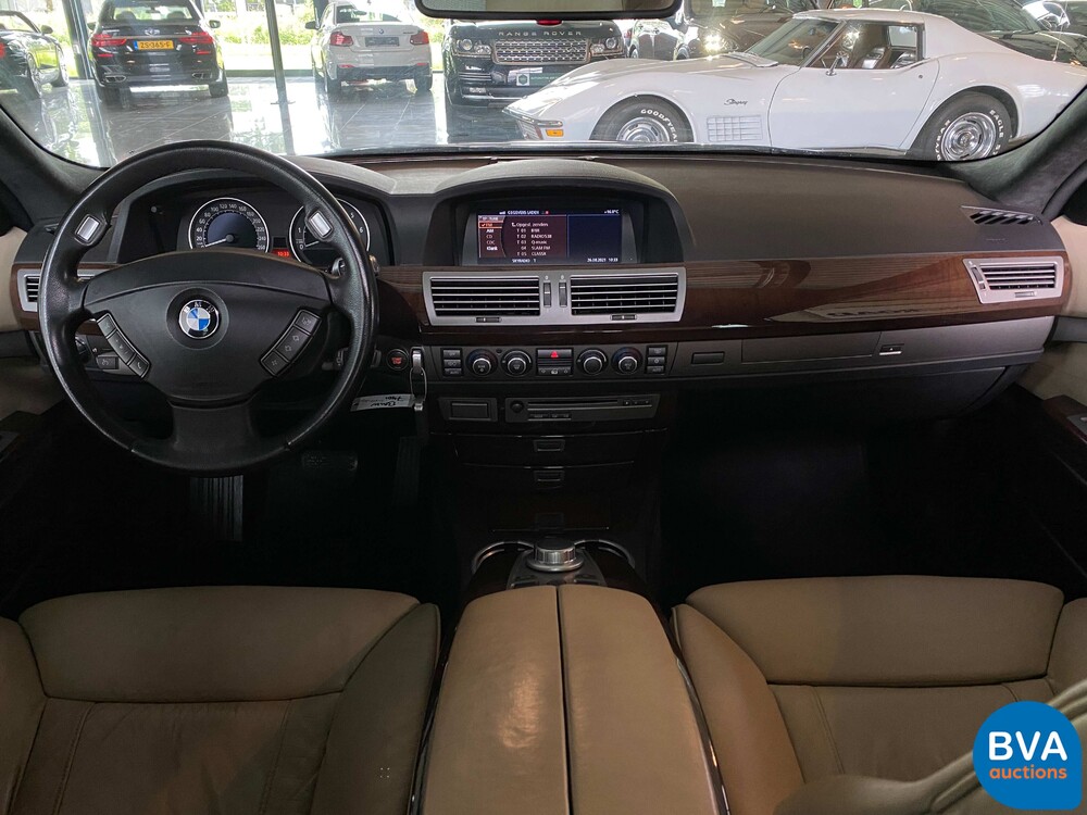 BMW 740i High Executive M-Sport 7er 306pk 2005 -Org NL-, 31-RT-XH.