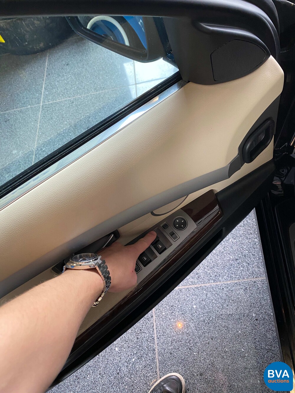 BMW 740i High Executive M-Sport 7er 306pk 2005 -Org NL-, 31-RT-XH.