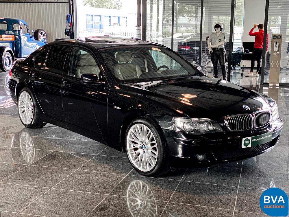 BMW 740i High Executive M-Sport 7er 306pk 2005 -Org NL-, 31-RT-XH.