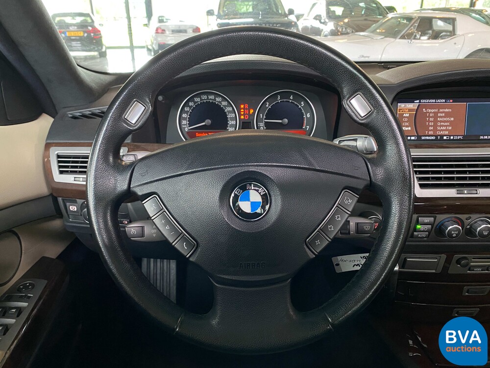BMW 740i High Executive M-Sport 7er 306pk 2005 -Org NL-, 31-RT-XH.