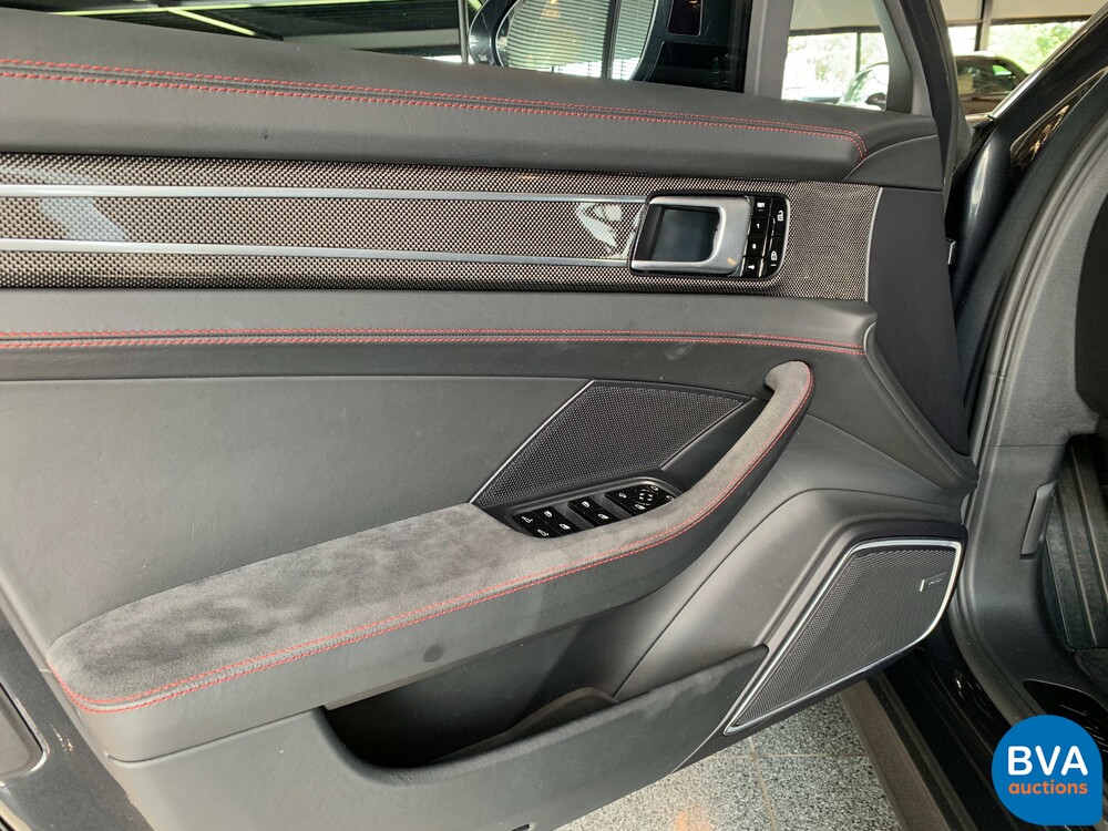 Porsche Panamera 4.0 GTS Sportchrono 460pk 2019, NL Registrierung.