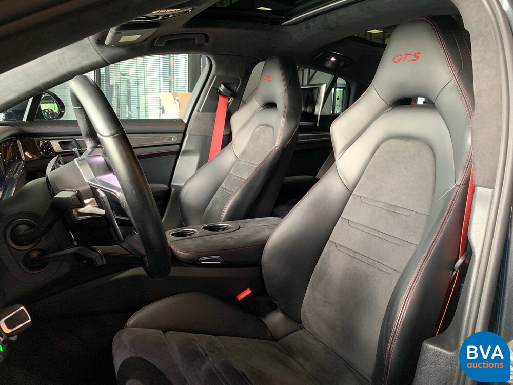Porsche Panamera 4.0 GTS Sportchrono 460pk 2019, NL Registrierung.