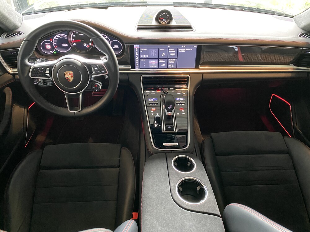 Porsche Panamera 4.0 GTS Sportchrono 460pk 2019, NL Registrierung.