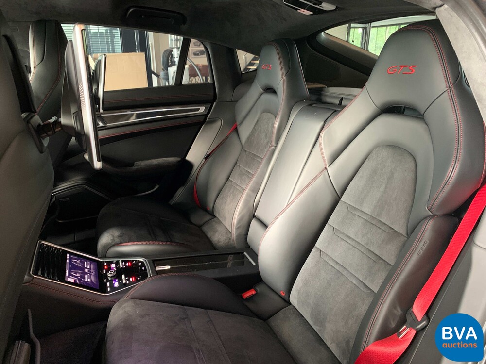 Porsche Panamera 4.0 GTS Sportchrono 460pk 2019, NL Registrierung.
