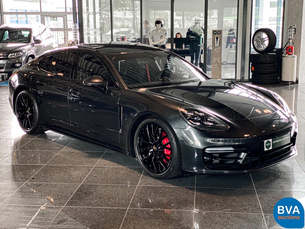 Porsche Panamera 4.0 GTS Sportchrono 460pk 2019, NL Registrierung.