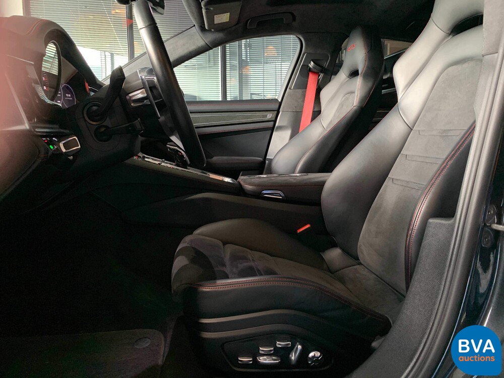 Porsche Panamera 4.0 GTS Sportchrono 460pk 2019, NL Registrierung.
