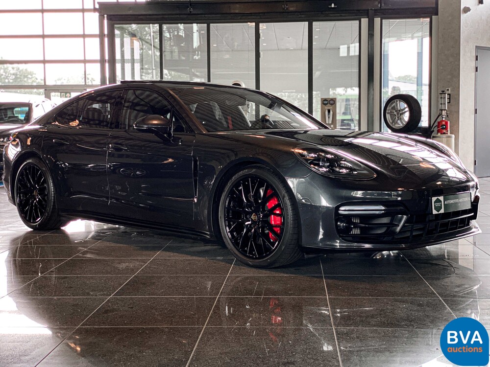 Porsche Panamera 4.0 GTS Sportchrono 460pk 2019, NL Registrierung.