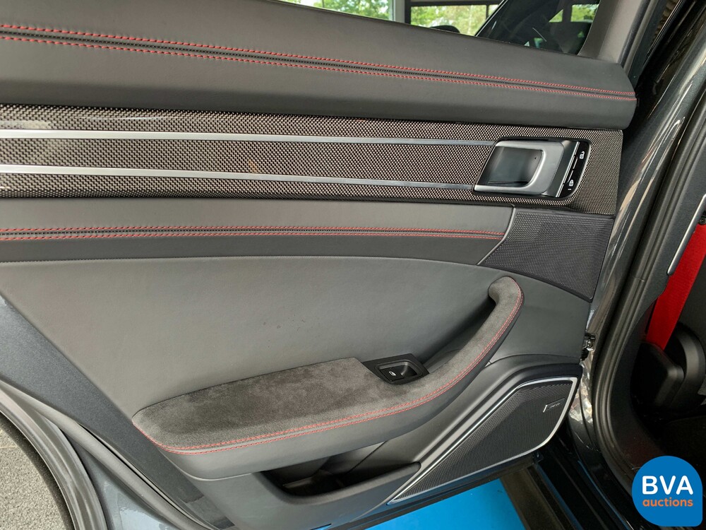 Porsche Panamera 4.0 GTS Sportchrono 460pk 2019, NL Registrierung.
