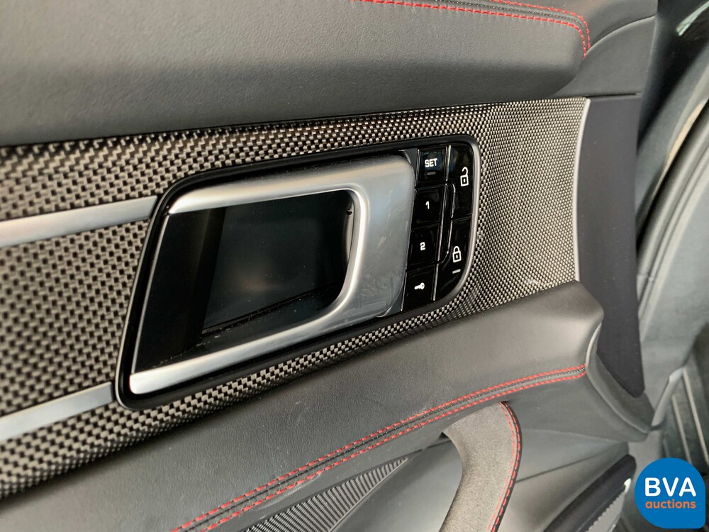 Porsche Panamera 4.0 GTS Sportchrono 460pk 2019, NL Registrierung.