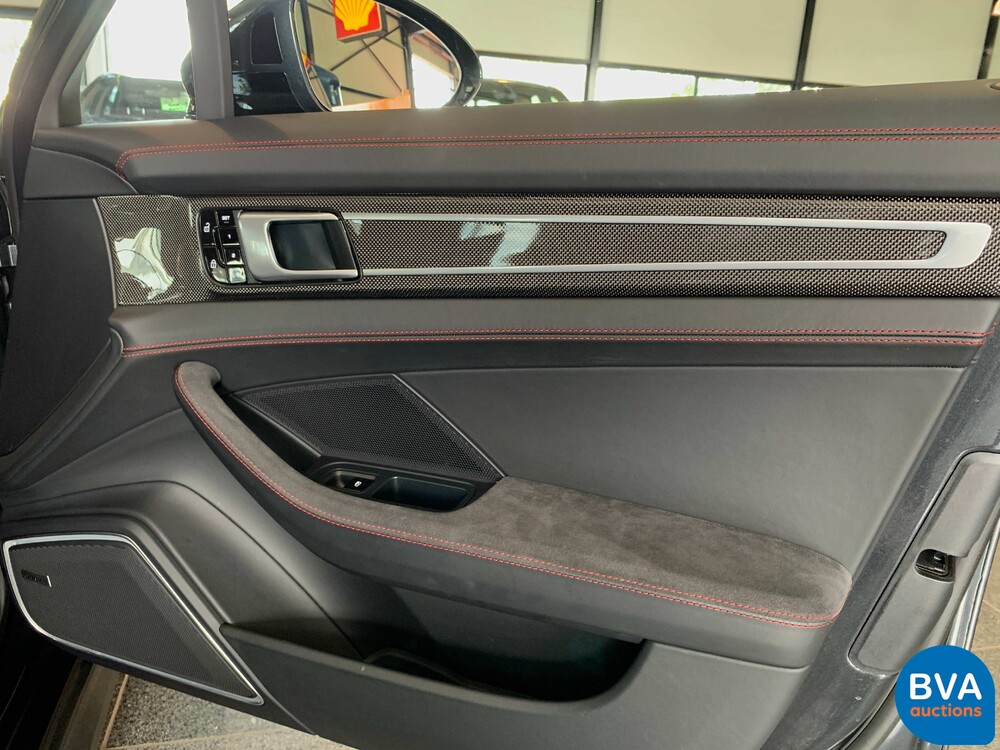 Porsche Panamera 4.0 GTS Sportchrono 460pk 2019, NL Registrierung.