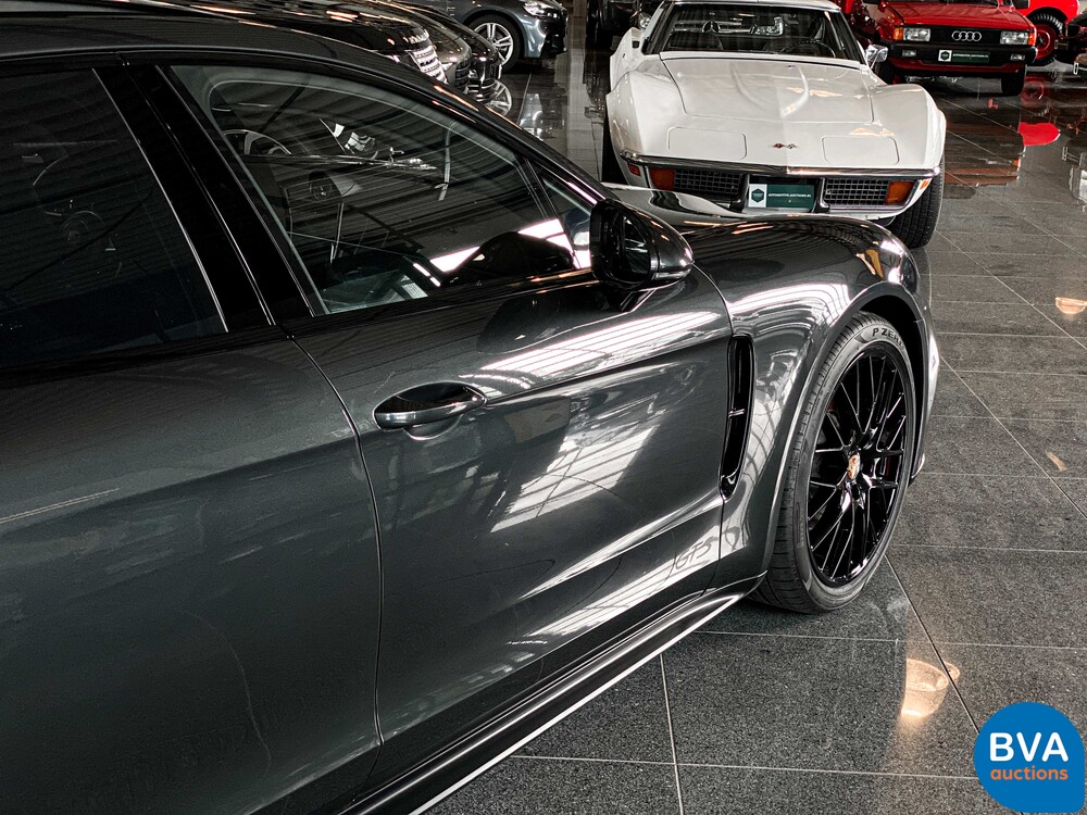 Porsche Panamera 4.0 GTS Sportchrono 460pk 2019, NL Registrierung.