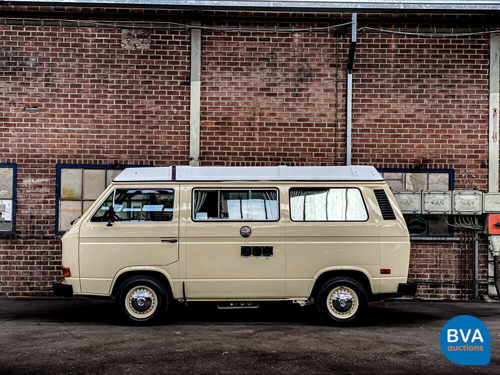 Volkswagen T3 Westfalia Camper Transporter 1982, J-680-JT