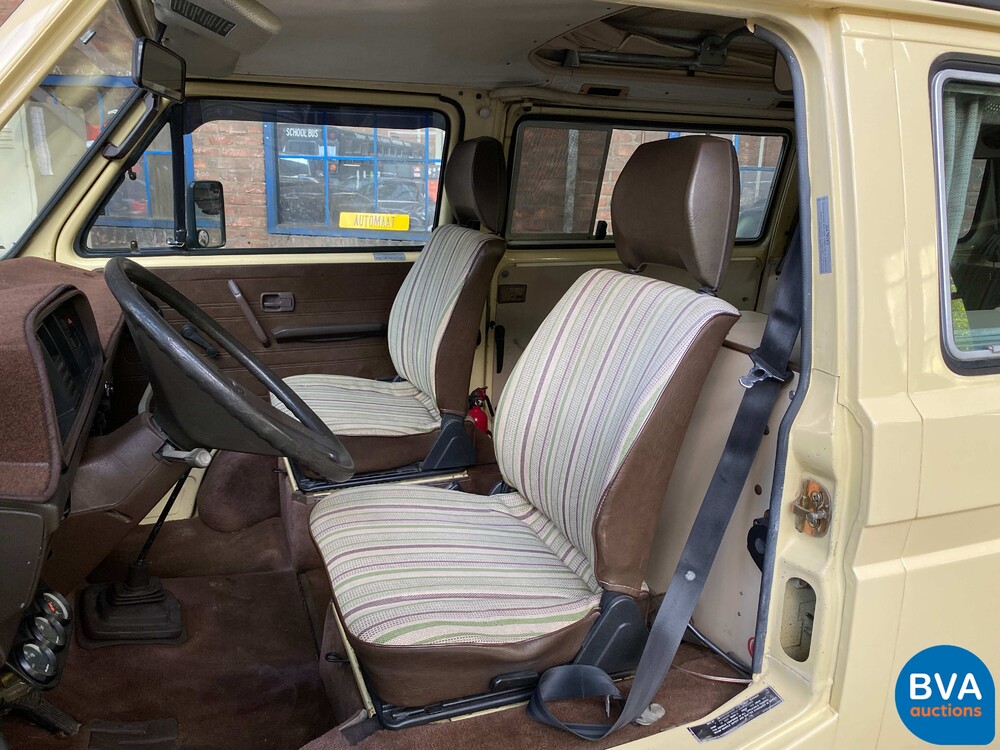 Volkswagen T3 Westfalia Camper Transporter 1982, J-680-JT