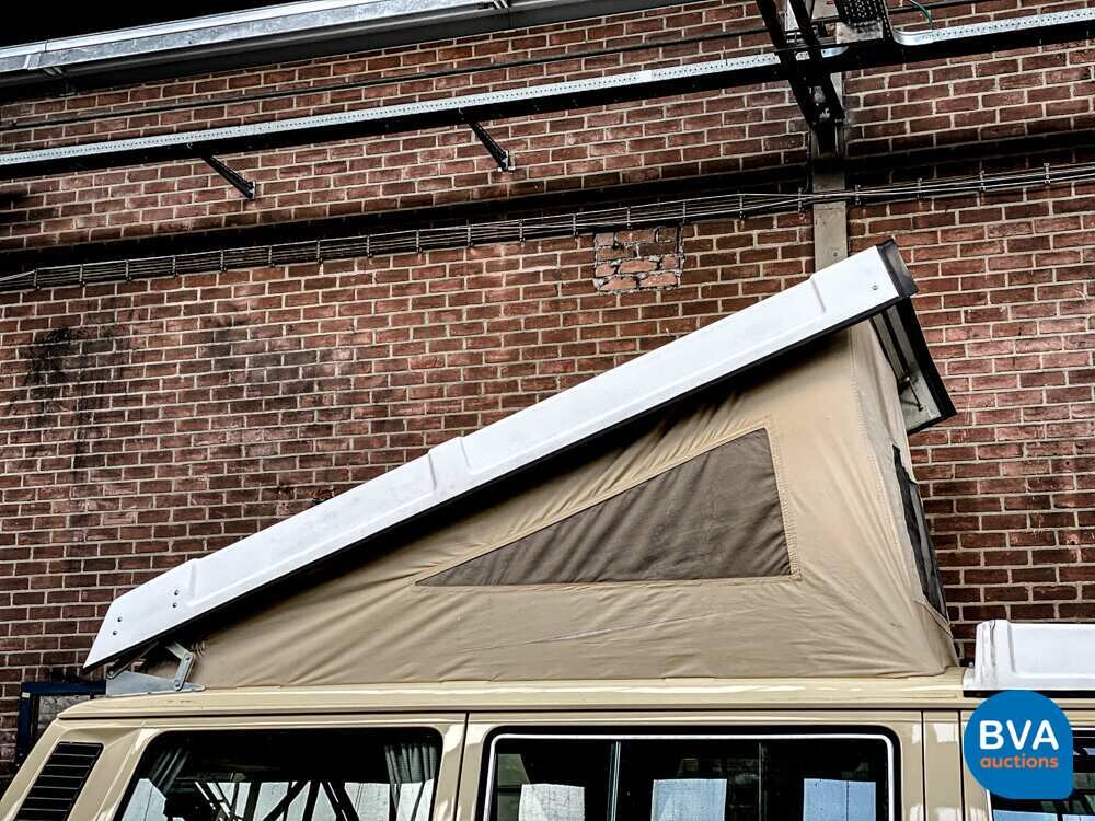Volkswagen T3 Westfalia Camper Transporter 1982, J-680-JT