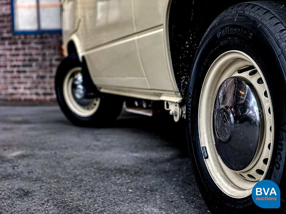 Volkswagen T3 Westfalia Camper Transporter 1982, J-680-JT