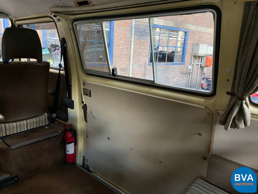 Volkswagen T3 Westfalia Camper Transporter 1982, J-680-JT