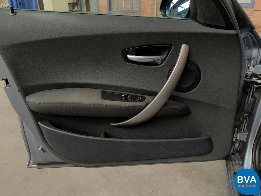 BMW 118i High Executive 1er 129pk 2006 -Original NL-, 47-SZ-VS.