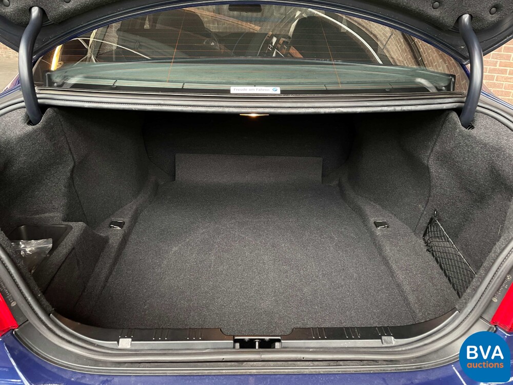 BMW M5 5.0 V10 E60 507pk 5-series 2005 -YOUNGTIMER-, J-709-BP.