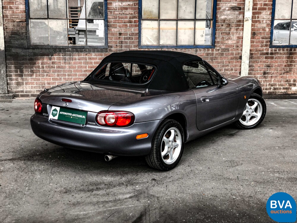 Mazda MX-5 1.6i Exclusive 110hp 2004, 53-RZN-5.