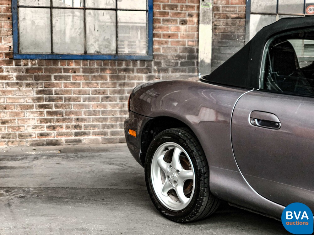 Mazda MX-5 1.6i Exclusive 110hp 2004, 53-RZN-5.