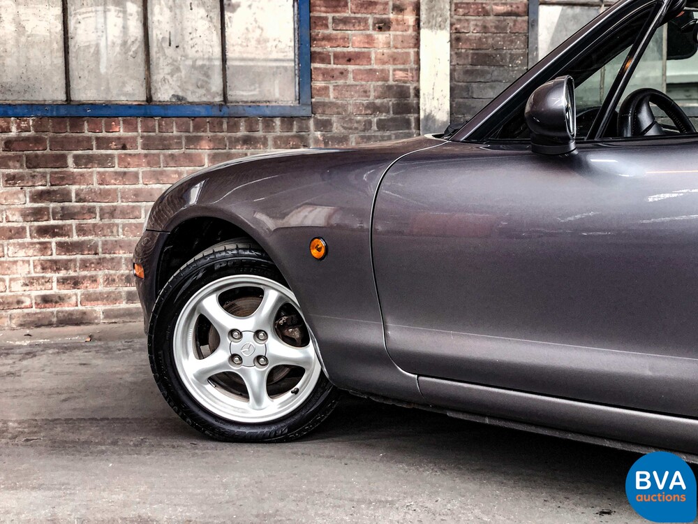 Mazda MX-5 1.6i Exclusive 110hp 2004, 53-RZN-5.