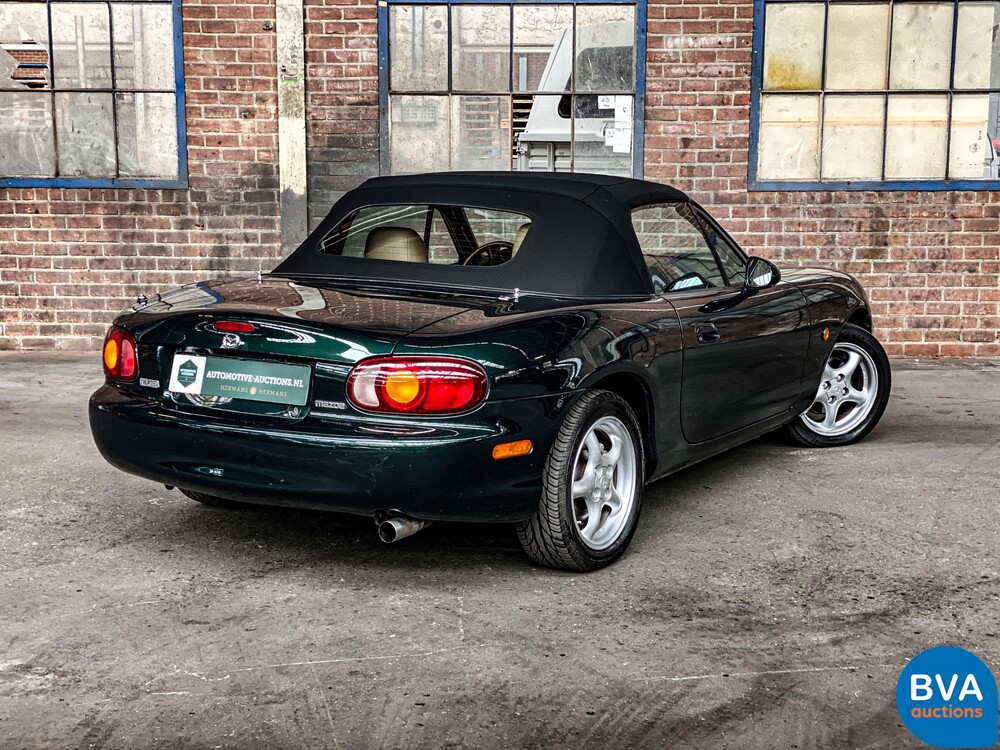 Mazda MX-5 Convertible 1.6 110hp 2000.