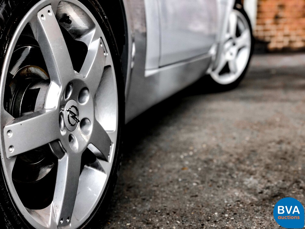 Opel Speedster 2.2 150 PS 2001.