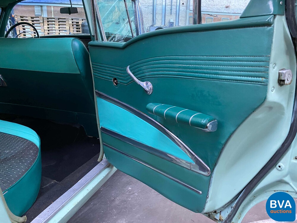 Pontiac Laurentian 1958.