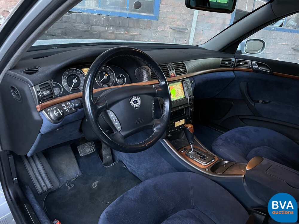 Lancia-These 3.2-24V V6 Emblema 230pk 2005 -Original NL, 22-RF-GB.