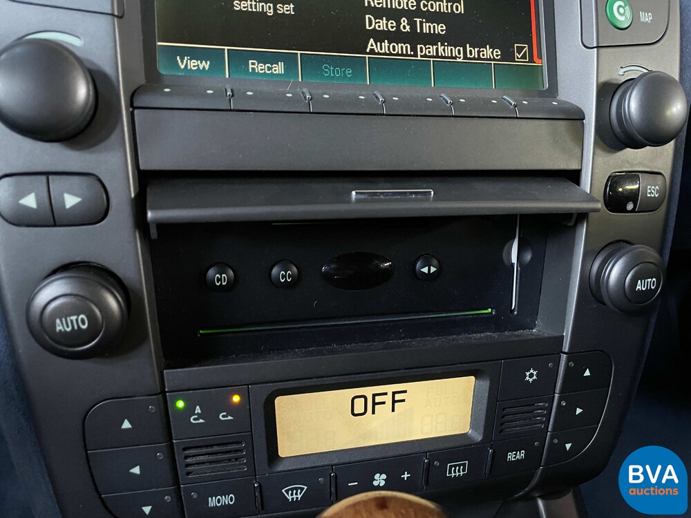 Lancia-These 3.2-24V V6 Emblema 230pk 2005 -Original NL, 22-RF-GB.