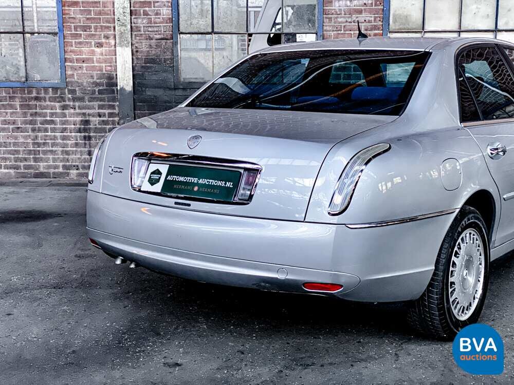 Lancia-These 3.2-24V V6 Emblema 230pk 2005 -Original NL, 22-RF-GB.