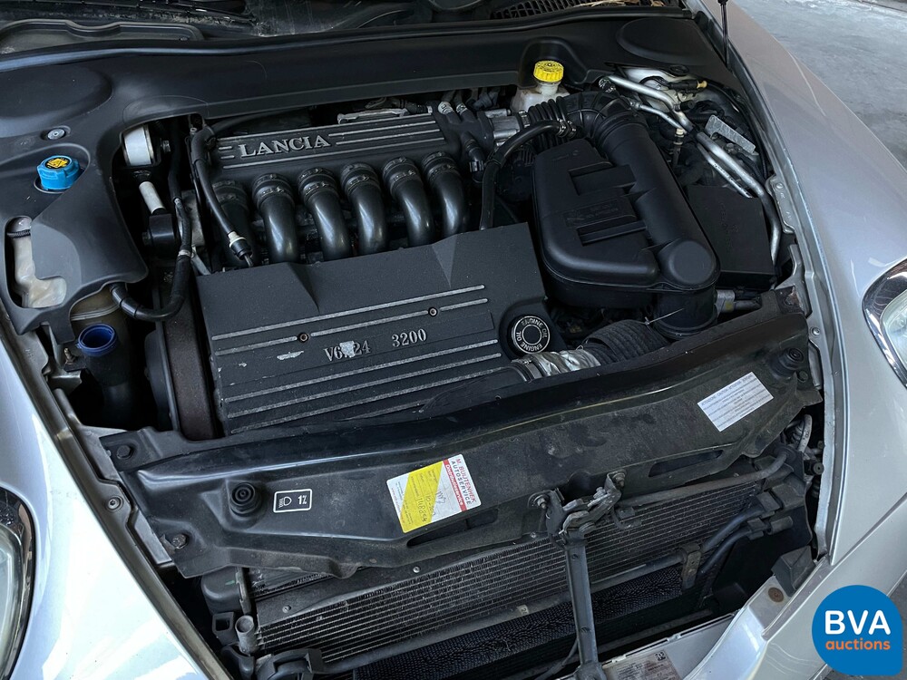 Lancia-These 3.2-24V V6 Emblema 230pk 2005 -Original NL, 22-RF-GB.