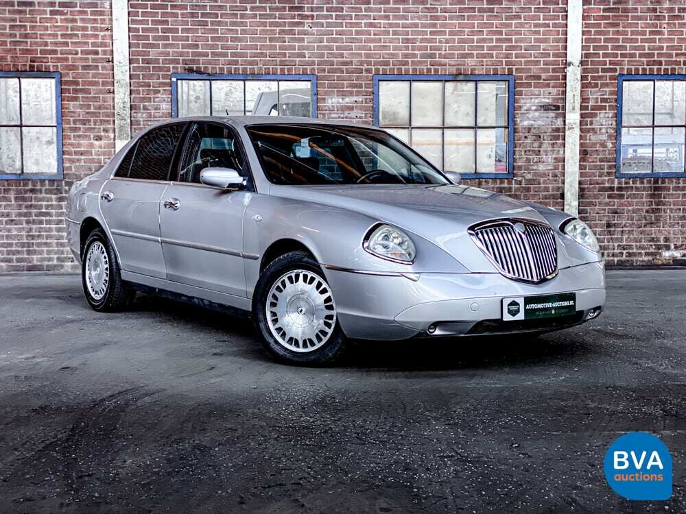 Lancia-These 3.2-24V V6 Emblema 230pk 2005 -Original NL, 22-RF-GB.