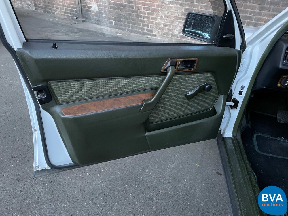 Mercedes-Benz 190E 102 PS W201 1986, 13-JHX-2.