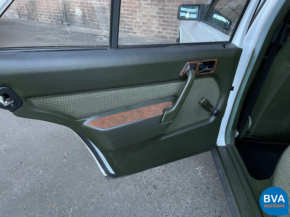 Mercedes-Benz 190E 102 PS W201 1986, 13-JHX-2.