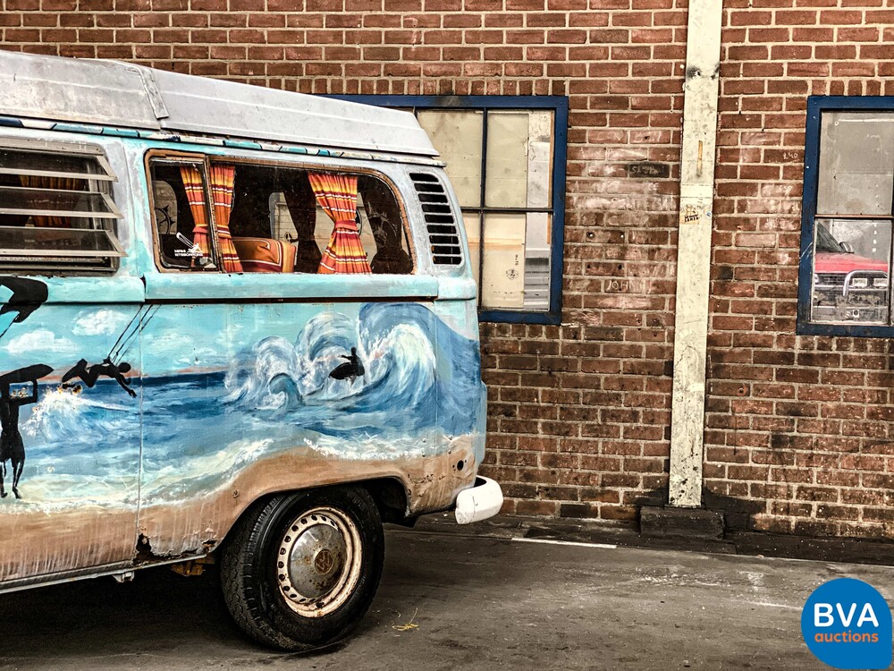 Volkswagen T2 Westfalia Wohnmobiltransporter 1972.