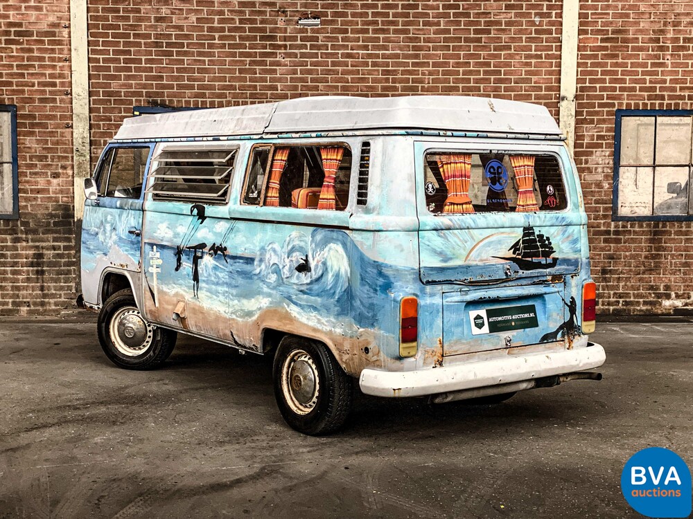 Volkswagen T2 Westfalia Wohnmobiltransporter 1972.