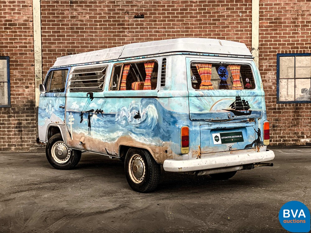 Volkswagen T2 Westfalia Wohnmobiltransporter 1972.