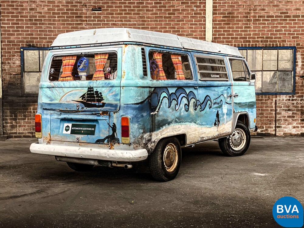 Volkswagen T2 Westfalia Wohnmobiltransporter 1972.
