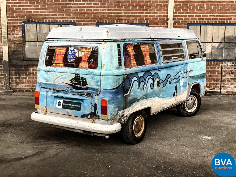 Volkswagen T2 Westfalia Wohnmobiltransporter 1972.