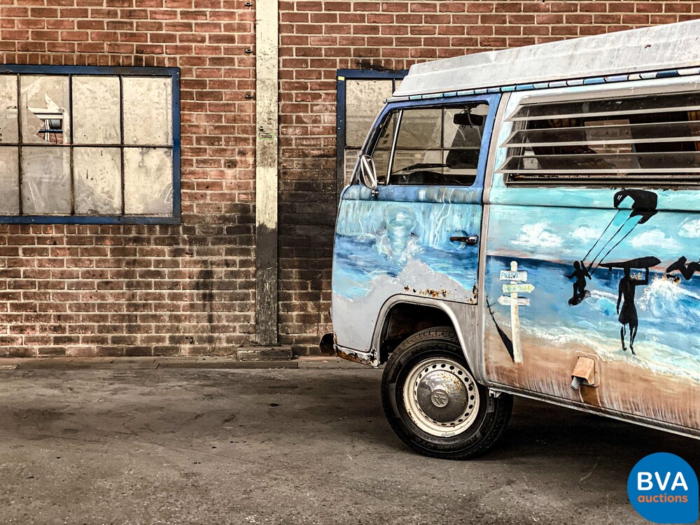 Volkswagen T2 Westfalia Wohnmobiltransporter 1972.