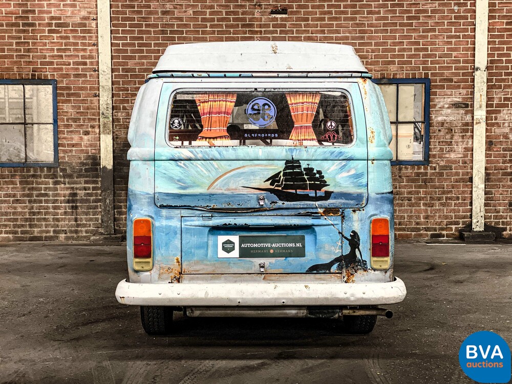 Volkswagen T2 Westfalia Wohnmobiltransporter 1972.