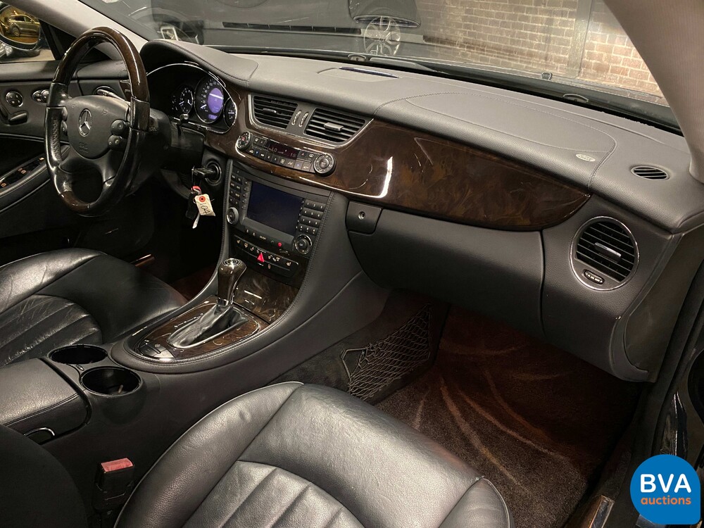 Mercedes-Benz CLS500 5.0 V8 306 PS 2005 -Youngtimer-.