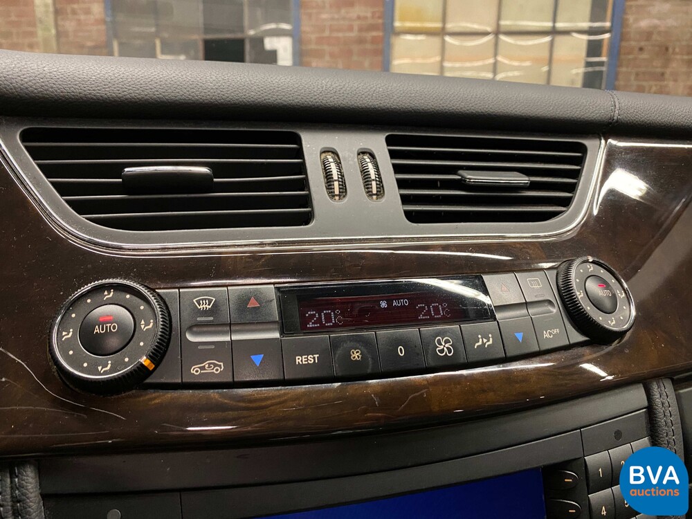 Mercedes-Benz CLS500 5.0 V8 306 PS 2005 -Youngtimer-.