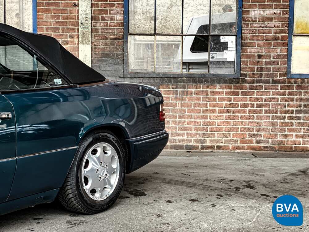 Mercedes-Benz E200 Cabrio W124 C 1995.