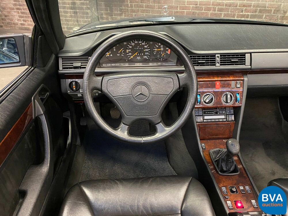 Mercedes-Benz E200 Cabrio W124 C 1995.